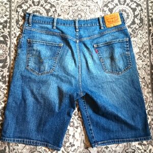 Levis 569 Mens Jean Shorts Size 40 Distressed Denim 12 In Inseam